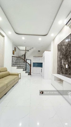 nhà mới full nội thất việt hưng- long biên - 10m ra ô tô tránh