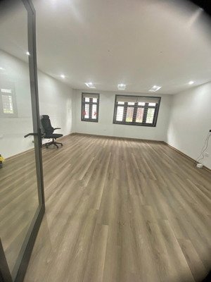 cho thuê nhà lê văn lương gần lê văn thiêm 65m2 4 tầng cách mặt phố 20m, 20tr/th