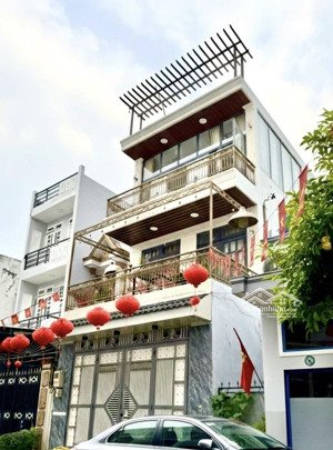 kẹt tiền xoay tết, chủ giảm sốc nhà 5mx18m xây 4 tầng cạnh emart phan huy ích, hẻm ôtô