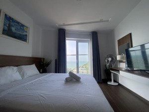 bán nhanh căn hộ 2 pn 89m2 trực tiếp giáp biển vũng tàu, giá ngộp 2,1 tỷ