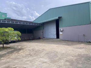 cho thuê 550m2 (kho) + 200m2 (sân) - đường võ văn kiệt - cont40f, có pccc