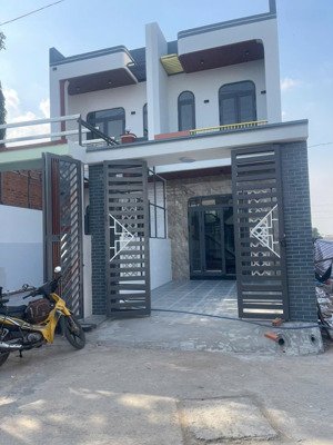 bán nhà sổ hồng riêng p .tân khánh. tphcm .sát trường tiểu học thái hoà b -cách ngã