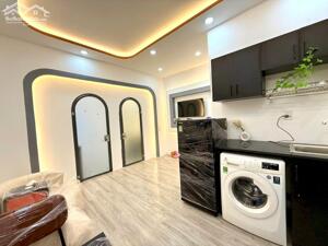 Căn Hộ 2PN 1PK Ban Công Lớn Máy Giặt Riêng Gần Bờ Kè Hoàng Sa Quận Tân Bình