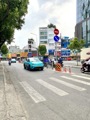 bán nhà 36m2 3pn ngay bv gia định - đh mỹ thuật chỉ 5,88