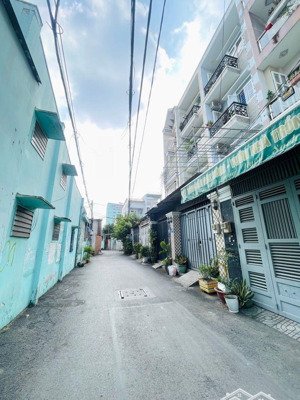 nhà mới lô góc, hẻm 4m thông cách 1 căn ra mt đường số 10 gò vấp, 57m2, chỉ 7,x tỷ