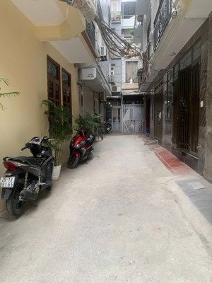 bán nhà mặt ngách oto đỗ cửa 5tầng ngay cuối đường ngô thì sỹ gần cầu mộ lao full nội thất cơ bản