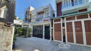 hẻm xe tải tránh ô tô ngủ trong nhà ngang 6m gần lê văn quới giáp q6 & tân phú