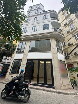 cho thuê nhà mặt phố hàng bài, hoàn kiếm: 90m2,mt5,5m: làm thời trang, salon, showrom, ..