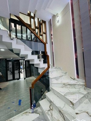 bán nhà đẹp kinh dương vương(4x15m)5 tầng ,ô tô ngủ trong nhà,giá 7.9 tỷ