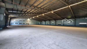 cho thuê nhà xưởng bến lức long an giáp bình chánh, diện tích: 1.700m2, giá thuê: 85k/m2