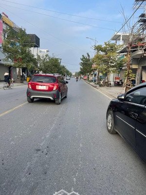 mặt đường máng, an đồng, an dương. diện tich: 100 m2 mặt 5 m, đường 28 m, giá đẹp