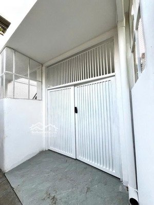 chỉ hơn 8 tỷ bán nhanh chdv dòng tiền 45tr/tháng 6x21m.