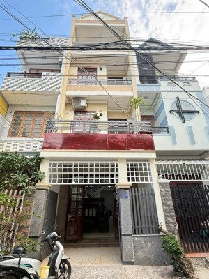 bán nhà 4 tầng nội thất gỗ quý vĩnh hải dt 68,2m2, nhà cao ráo, thoáng mát, đường oto 8m, 8,9 tỷ tl