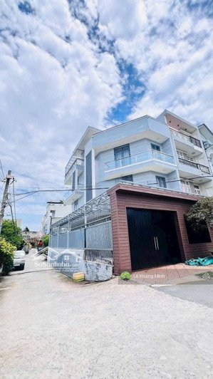 biệt thự mini 8m x 18m. 3 tầng view công viên góc 2mt hẻm 12m thông 1/ nguyễn thị búp