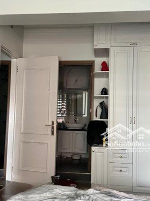 bán tòa căn hộ dịch vụ mặt phố đội cấn 85m2, 8 tầng.