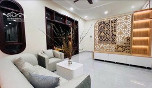 bán nhà đẹp ngay kđt vĩnh điềm trung nha trang. gần siêu thị go đường ô tô tận nơi