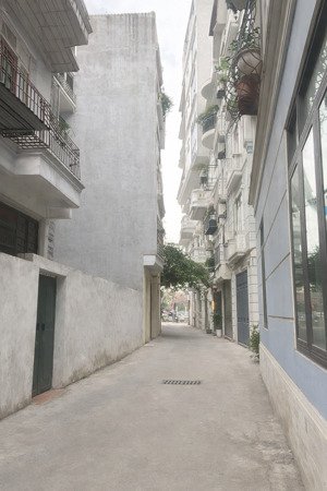 ô tô đỗ cửa, 10m ra mặt phố, dt 50m2*5t, mặt ngõ thông đối diện hồ, chào 12.6 tỷ (ctl)