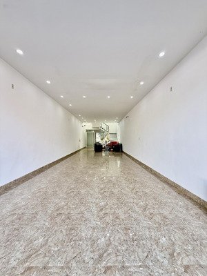 mặt phố kinh doanh - lê đại hành gần ông ích đường 100m2 - giá bán nhỉnh 9 tỷ - sầm uất, kinh doanh