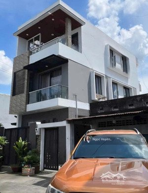 siêu phẩm - nhà 3 tầng -5pn- hxh ngang 8m - dt : 130m2 - giá 8,3 tỷ ngay chợ tam hà