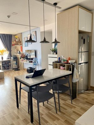 cần cho thuê nhanh căn góc chung cư citihome 2 phòng ngủ, 2wc full nội thất giá 8tr.lh 