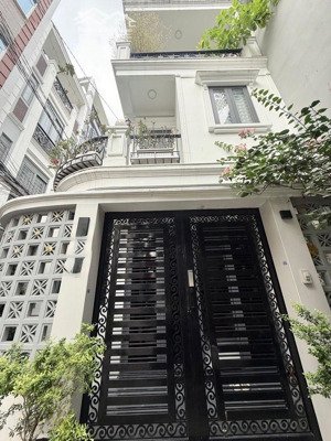 tinh hoa đẳng cấp - 3 tầng - 52m2 - ngang hiếm 5.2m - hẻm 4m thông - 25m ra mt huỳnh văn bánh