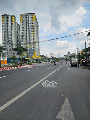 mặt tiền bà huyện thanh quan, sát đường thống nhất đông hoà