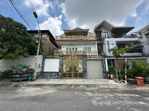 biệt thự mt đường 32a khu ao sen - tên lửa, cách aeon chỉ 200m,10 x 20, 3 tấm + hầm xe hơi , 27 tỷ