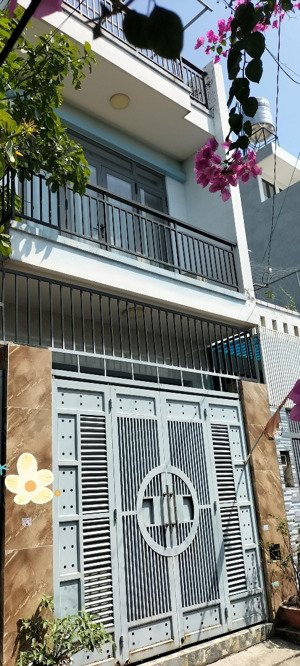 hiếm ! lô góc 2 mặt thoáng, nhà 3 tầng, 82m2, linh đông, 7.1 tỷ, vào ở ngay