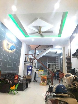 nhà đẹp ở ngay - hẻm xe hơi- cạnh aeon mall tân phú- trung tâm tân sơn nhì- dt 52m2- 2 tầng