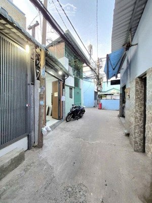 bán nhà hẻm ba gác huỳnh tấn phát q7- sd 47m2 sổ nở hậu - chỉ 4.3 tỷ