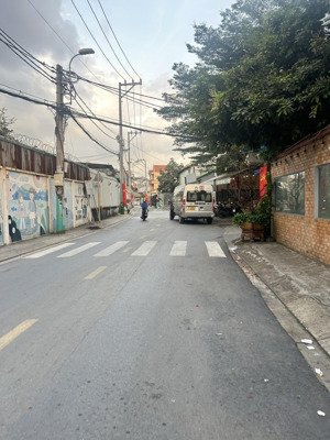 chỉ 9.5 tỷ sở hữu nhà 4 tầng thạnh mỹ lợi q2 - ngang 4.5m - gara ô tô trong nhà