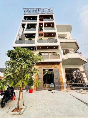 nhà mới đẹp nội thất xịn xò 4x19m 1lững 3 lầu mặt tiền đường 8m thạnh xuân 25 , q12