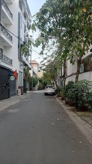 bán nhà 2 tầng,hẻm xe hơi thông,lý thường kiệt, p9 tân bình,diện tích 50 m2,giá hơn 8 tỷ