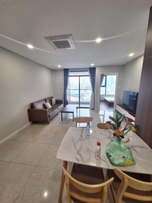 tin thật! bán cc vĩnh hội 2 phòng ngủ 2wc 70m2 đầy đủ nội thất, ban công rộng, view q1, giá 6,8 tỷ