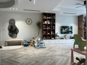 chủ cần tiền bán gấp căn hd mon city 61,5m2 giảm 300tr siêu đẹp có slot xe lh 