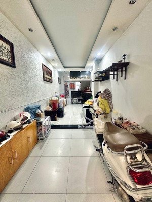 bán nhà chân dài khu vip đường hoa phan xích long - xe hơi tới tận nhà - khu cao tầng an ninh