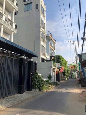 nhà 3 tâng mới keng- gần bv ung bướu - 4 x 16 - hoàng hữu nam - 6.4 ty