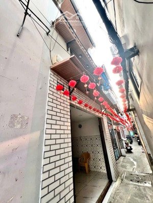 nhà mới 3 tầng tân hòa đông sát chợ phú lâm giá 2.55 tỷ tl