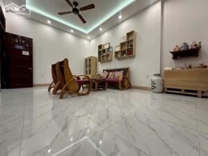 Bán gấp nhà kinh doanh vỉa hè Xuâ La Tây Hồ Hà Nội 30 tỷ. Mặt tiền 6m DT: 80m2