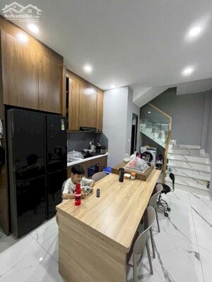 Ko có căn thứ 2, nhà đẹp ở ngay,HXH Nguyễn Thiện Thuật, Q3, 4 Tầng,ngang 3.9m,41m2, nhỉnh 8 Tỷ