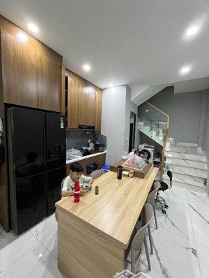 ko có căn thứ 2, nhà đẹp ở ngay,hxh nguyễn thiện thuật, q3, 4 tầng,ngang 3.9m,41m2, nhỉnh 8 tỷ