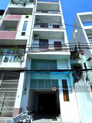 toà nhà chdv 6,5 tầng p.26 bình thạnh gần cv tầm vu chỉ 13.5 tỷ.