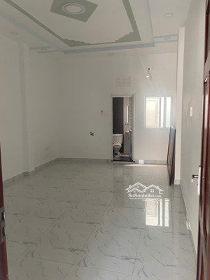 cho thuê nhà riêng rộng rãi 72m2 có 1 lầu, có sân thượng, thoáng mát,ở quận 8, vào ở ngay 8tr/tháng