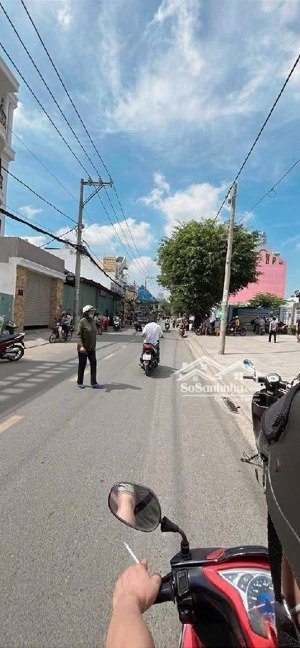 nhà mới giá tốt cho anh chị mua ở và kinh doanh đa ngành nghề