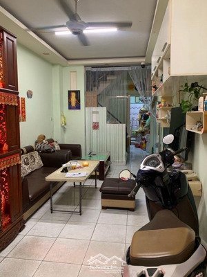 giá rất tốt có 102 - nhà phù đổng thiên vương trung tâm quận 5 ngay chợ xã tây 45m2 giá chỉ 6.98 tỷ