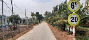 741 m2 vườn có 200m2 thổ đg bê tông liên ấp 5-6 view kênh lớn, kdc đông ghẹt.