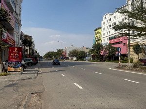 bán nhà mặt phố kinh doanh dòng tiền mặt phố từ sơn bắc ninh