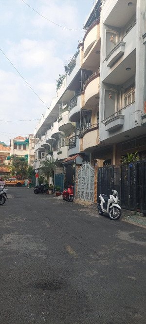 bán khách sạn 14 phòng đường phan văn trị, p5, gò vấp