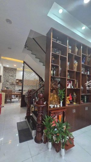 bán nhà 3 tầng đường vườn lài - khu dân trí cao - mặt tiền nhựa 6m - chủ cần bán gấp