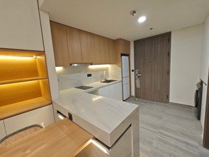 bán tập thể tầng 1 mai dịch dt 50m2, có chỗ để ô tô kd tốt nhà đẹp giá 3 tỷ